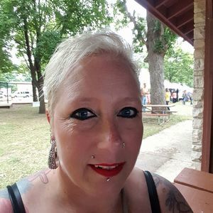 Meet your Posher, Camille